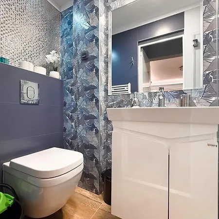 Stylish 2-bedroom Апартаменты София