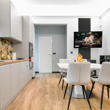 Апартамент Stylish 2-bedroom София